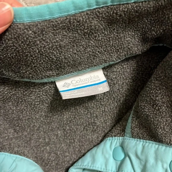 Women’s Columbia PFG fleece pullover size med - Picture 2 of 7